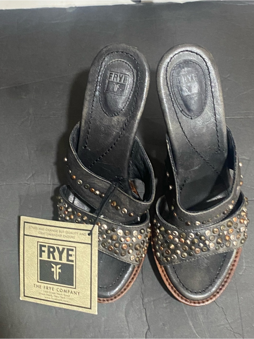 New Women’s Frye Studded Accent Slide Heels SZ 7 Leather